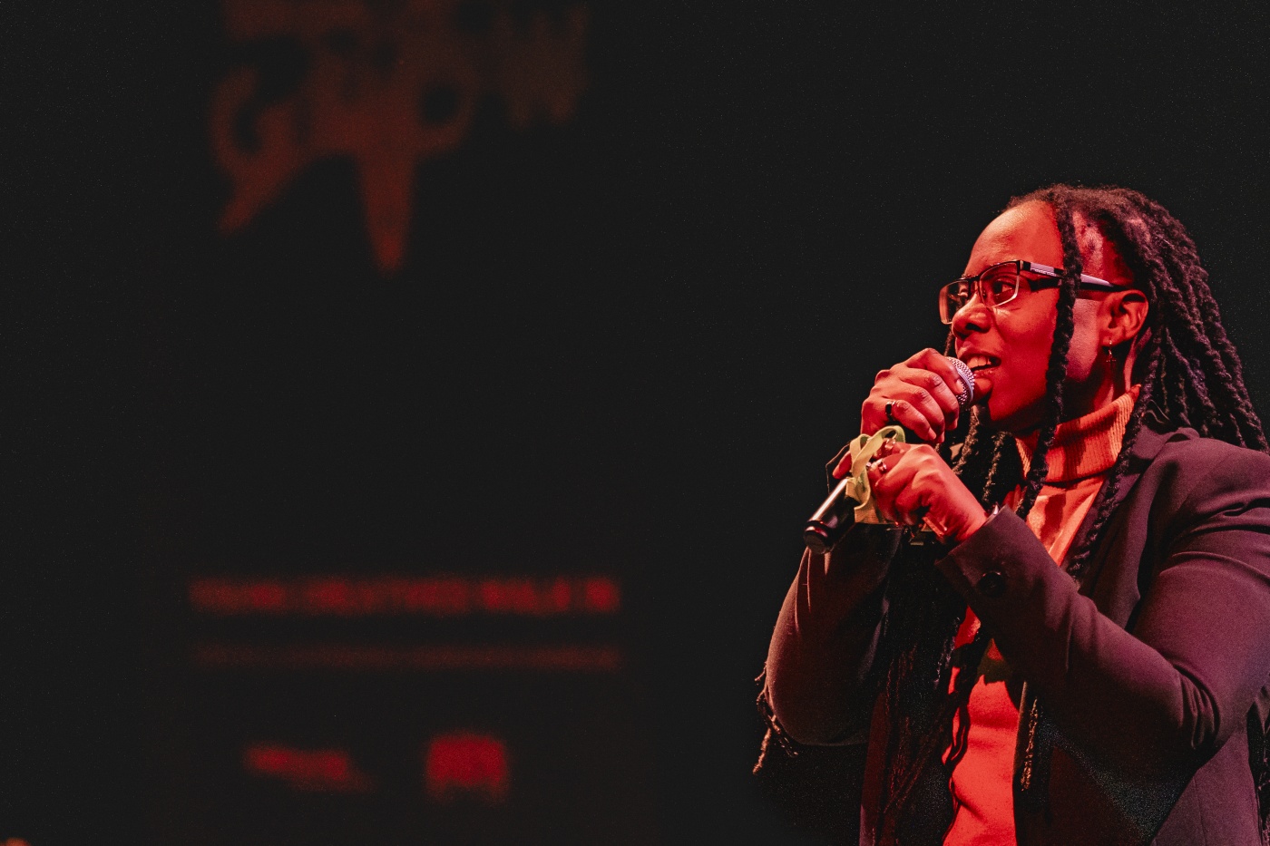 20241128-LETS GLOW-677.jpg