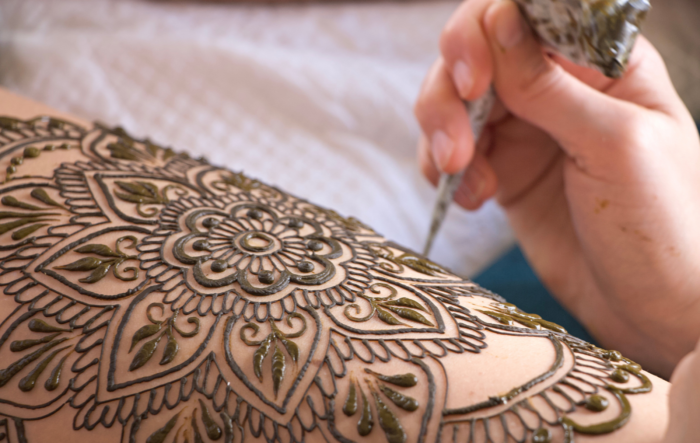 Henna.png